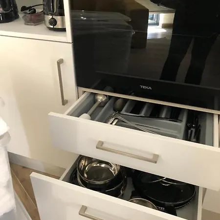 Apartment Iconik-design - *